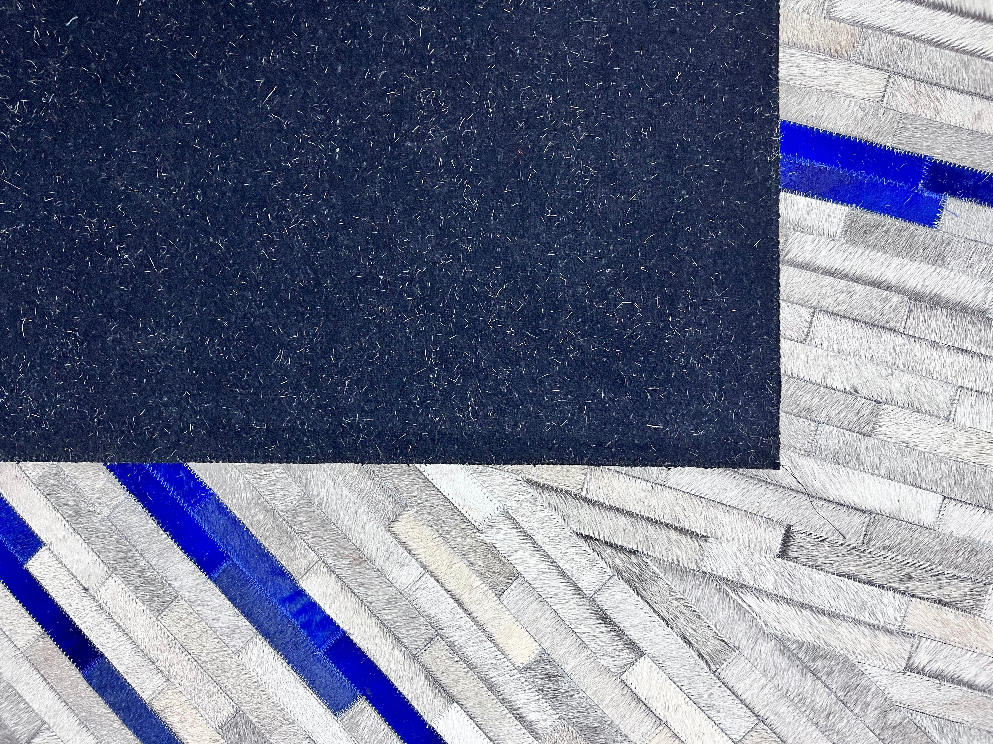 TRADITIONAL BLUE/WHITE LEATHER RUG