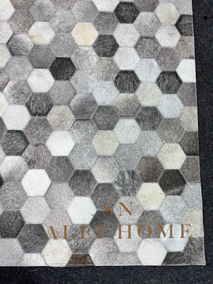Hexagon Cowhide Patchwork Rug – Handmade Modern Hair-On Leather Geometric Carpet for Home Décor - Alef home