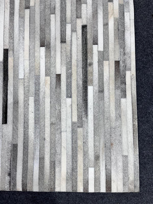 Modern Striped Cowhide Rug – Handmade Hair-On Leather Patchwork Carpet for Living Room Décor