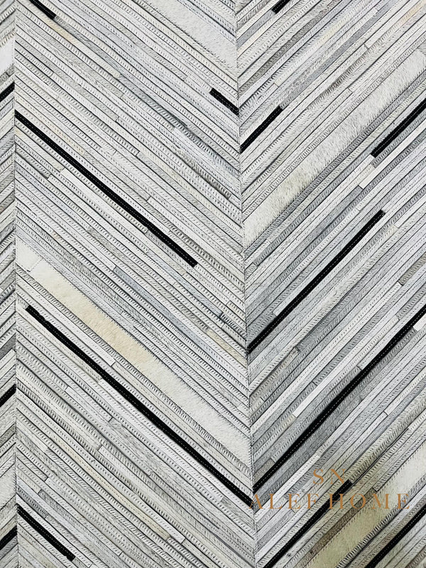 Light Grey Chevron Cowhide Rug – Handmade Hair-On Patchwork Leather Carpet for Modern Home Decor